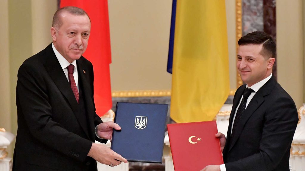 Κίεβο: «Η Τουρκία μπορεί να είναι εγγυήτρια δύναμη» – Ο Κ.Μητσοτάκης «πληρώνει» ο Ρ.Τ.Ερντογάν «πίνει»