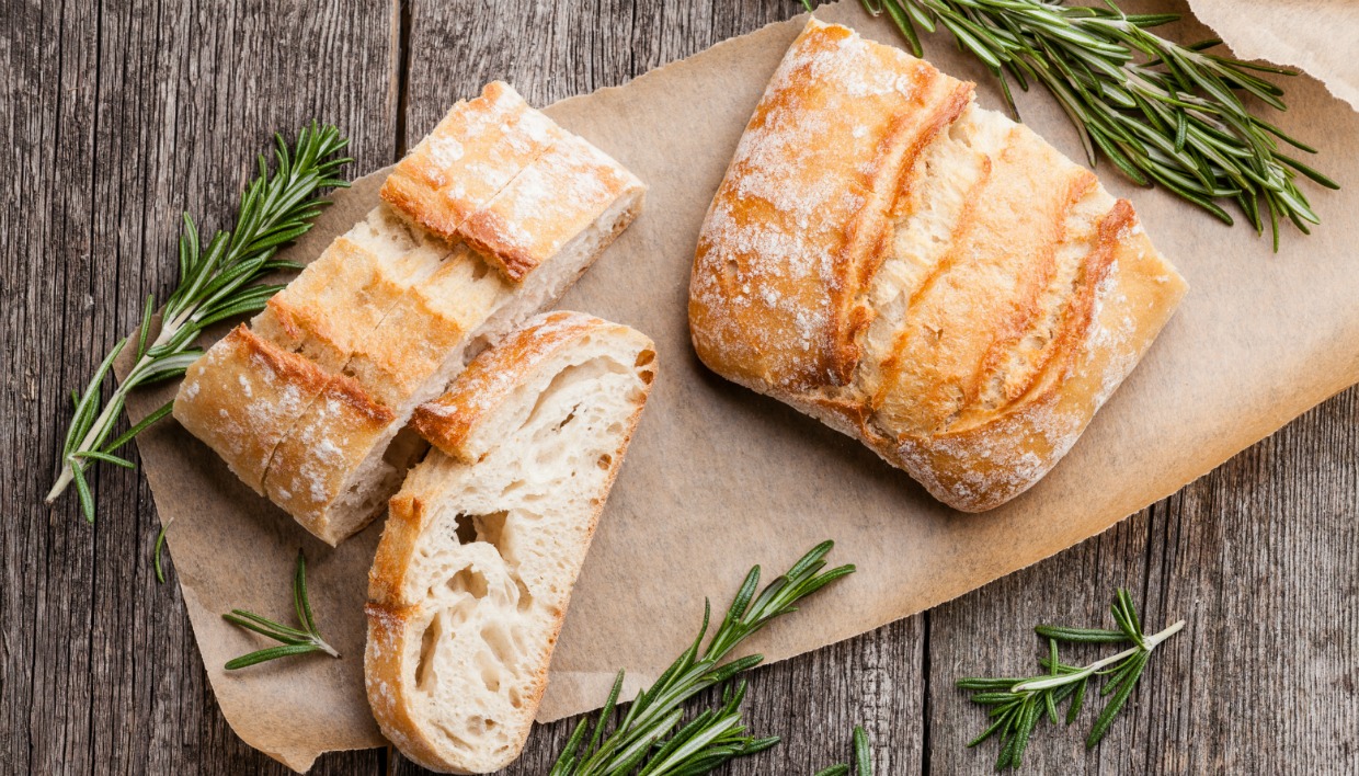Κάνε ξανά φρέσκο το μπαγιάτικο ψωμί σου εύκολα και γρήγορα