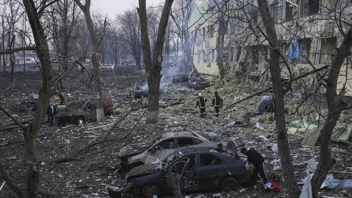Ουκρανία: Αεροπορική επιδρομή στο Μικολάιβ – Χτύπησαν το κτίριο δημόσιας διοίκησης
