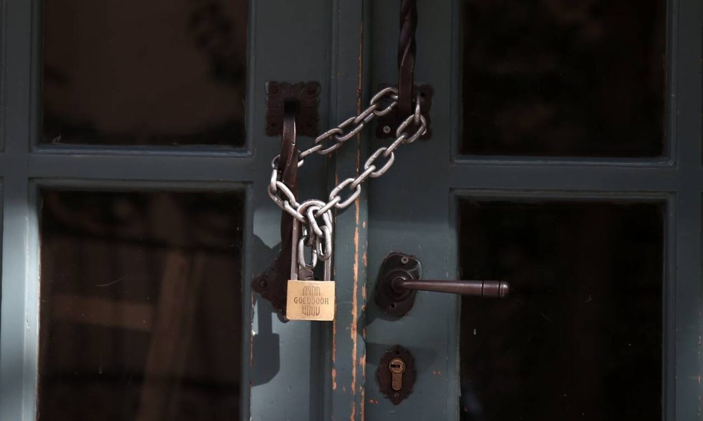 Λουκέτα «φέρνουν» οι αυξημένοι λογαριασμοί ρεύματος στις επιχειρήσεις – Τεράστιες δυσκολίες στα νοικοκυριά