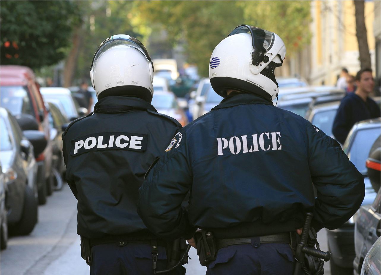 Συνελήφθησαν δύο ανήλικοι για ληστεία στο κέντρο της Αθήνας