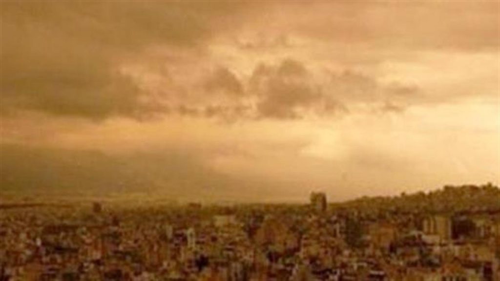 Καιρός: Κορυφώνεται η πορεία της αφρικανικής σκόνης – Aποπνικτική η ατμόσφαιρα αύριο 31/3