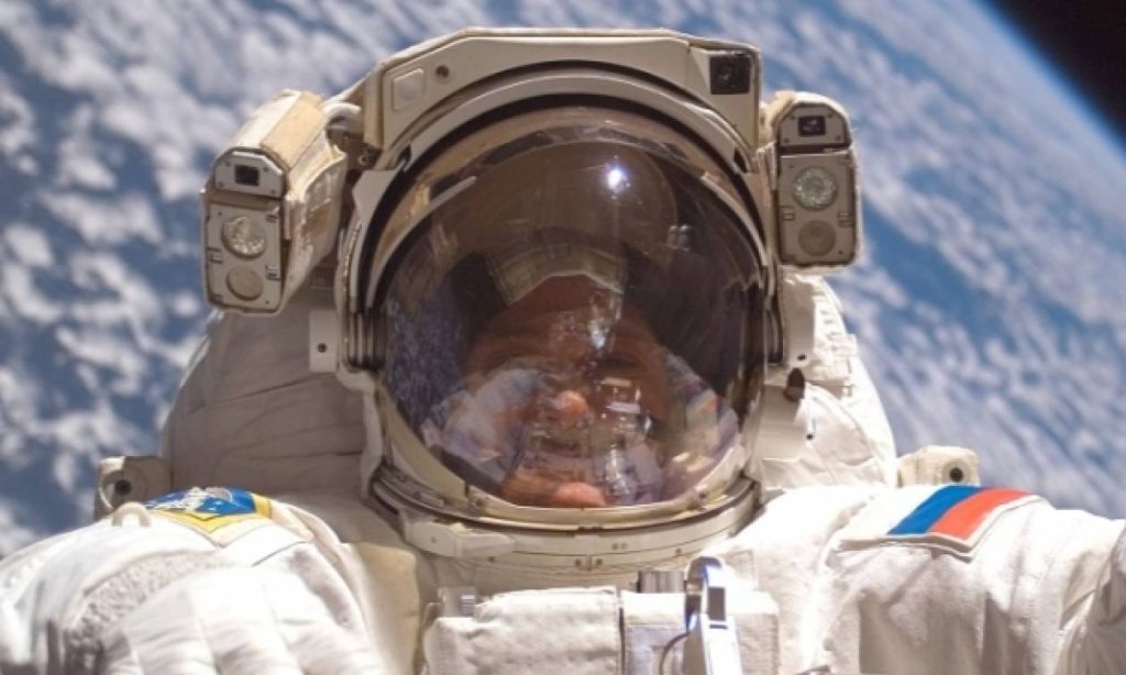 Διεθνής Διαστημικός Σταθμός: Ένας Αμερικανός αστροναύτης και δύο Ρώσοι κοσμοναύτες επέστρεψαν στη Γη (βίντεο)