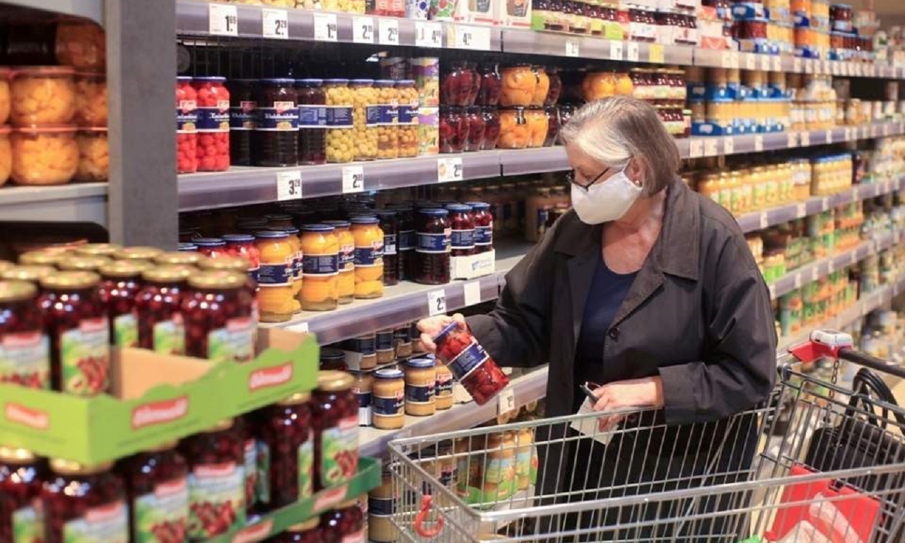 ΙΕΛΚΑ: 9 στους 10 καταναλωτές αναμένουν ανατιμήσεις λόγω του πολέμου στην Ουκρανία