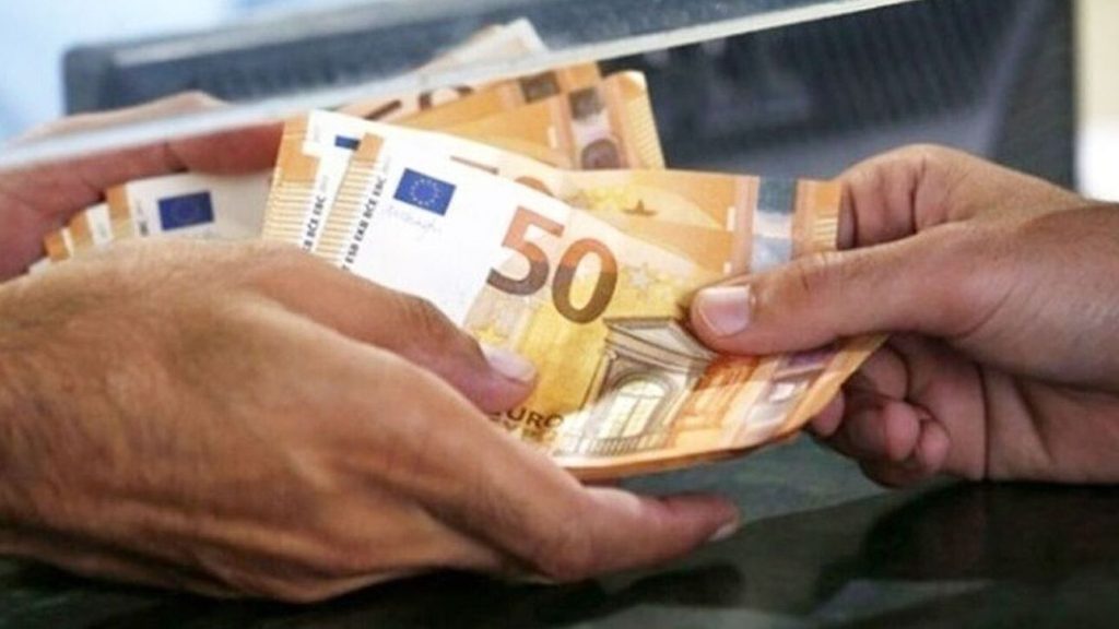 Επίδομα ακρίβειας: Πότε θα δοθεί το βοήθημα των 200 ευρώ – Ποιοι είναι οι δικαιούχοι
