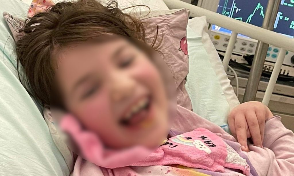 Πάτρα – Συγκλονισμένη η νονά της Τζωρτζίνας: «Δεν μπορούσα να φανταστώ η μάνα κάνει κακό στο παιδί»