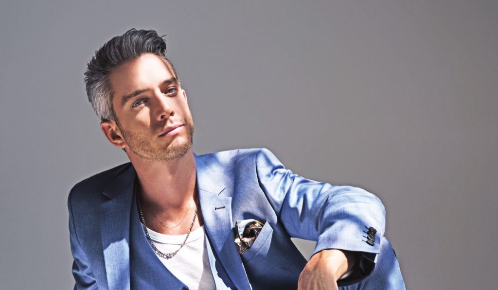 Θ.Ιωαννίδης: «Έκανα υπερβολές προκειμένου να ζήσω το όνειρο μου – Ταξίδεψα, ρίσκαρα, γκρέμισα & ξαναέχτισα»