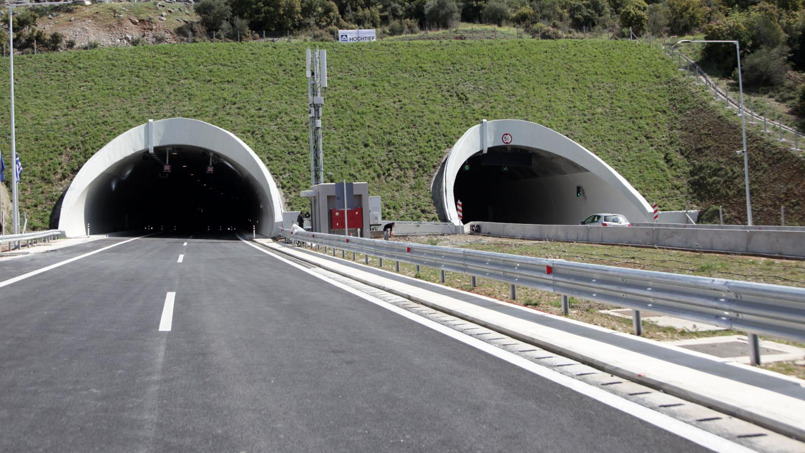 Κλειστές λόγω έργων οι σήραγγες των Τεμπών – Ταλαιπωρία για τους οδηγούς (βίντεο)