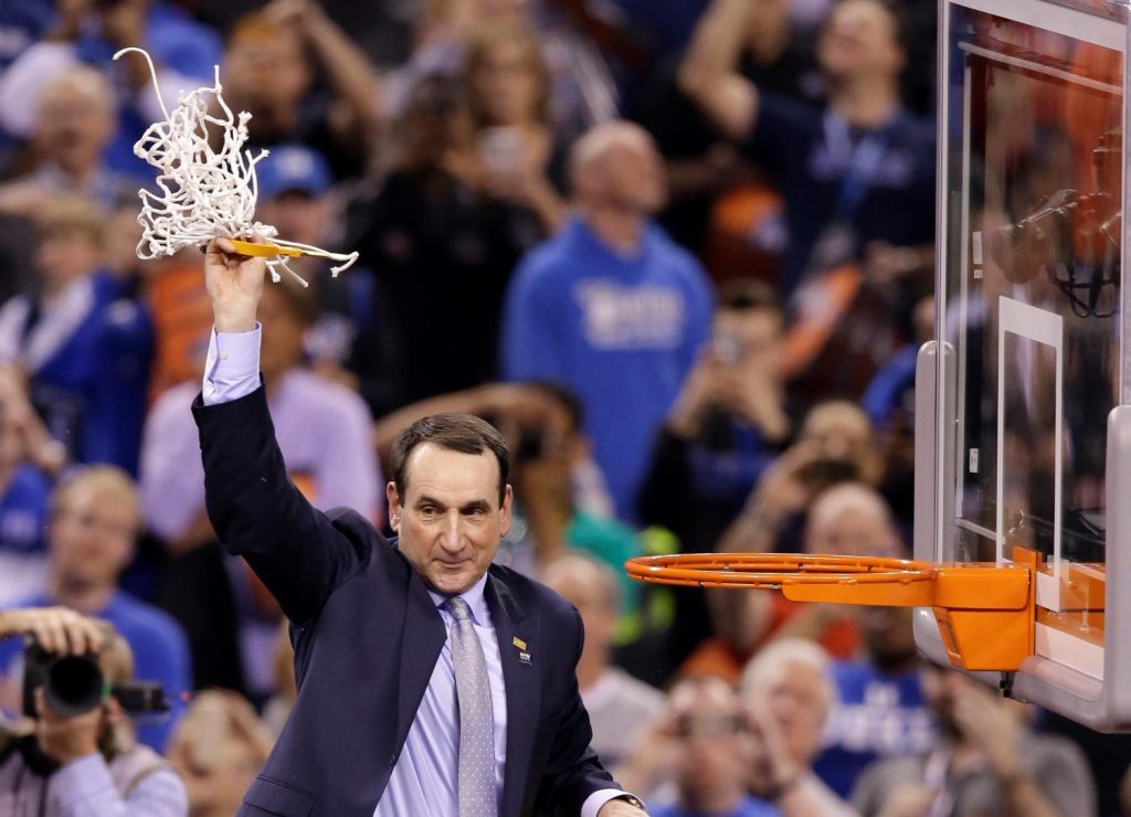 Μάικ Σιζέφσκι: Αποσύρθηκε ο θρύλος του αμερικανικού μπάσκετ μετά από 42 χρόνια καριέρας