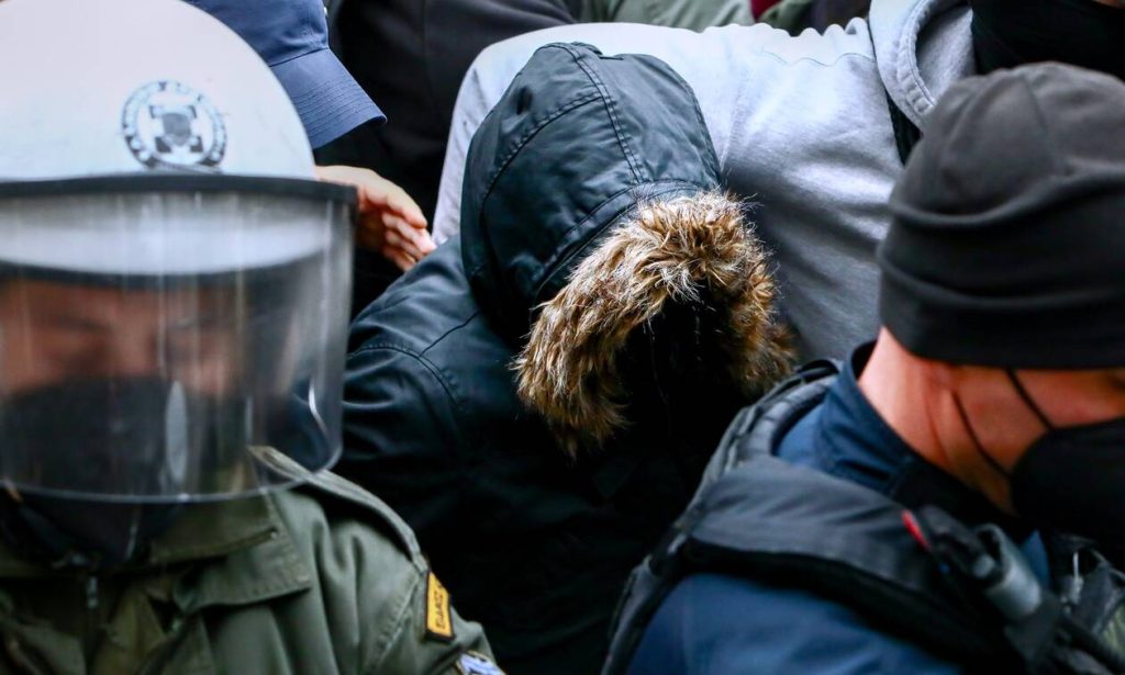 Πάτρα – Χαρτορίχτρα για Ρούλα Πισπιρίγκου: «Iσχυριζόταν ότι της έχει κάνει μάγια συγγενικό πρόσωπο του Μάνου»