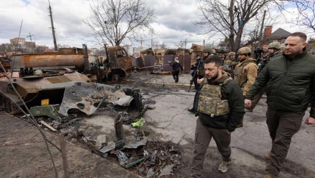 Αμερικανός αναλυτής για την σφαγή στην Bucha: «Η ουκρανική Αστυνομία έστησε ένα μεγάλο ψέμα»
