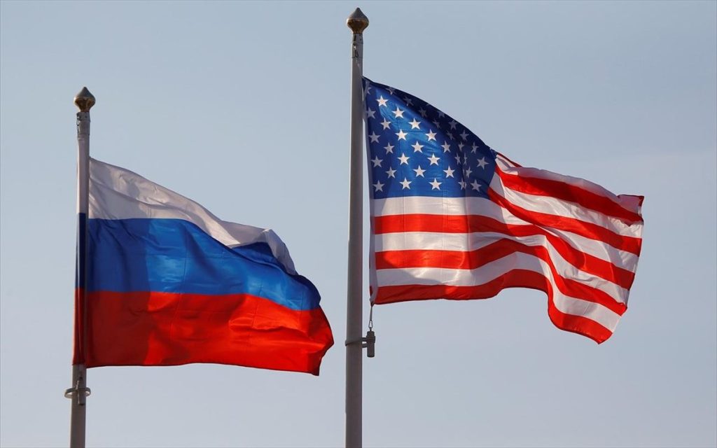 Οι ΗΠΑ «τραβούν» και άλλο το σκοινί με την Ρωσία: Δεν επιτρέπουν να αποπληρώνει το χρέος της σε δολάρια
