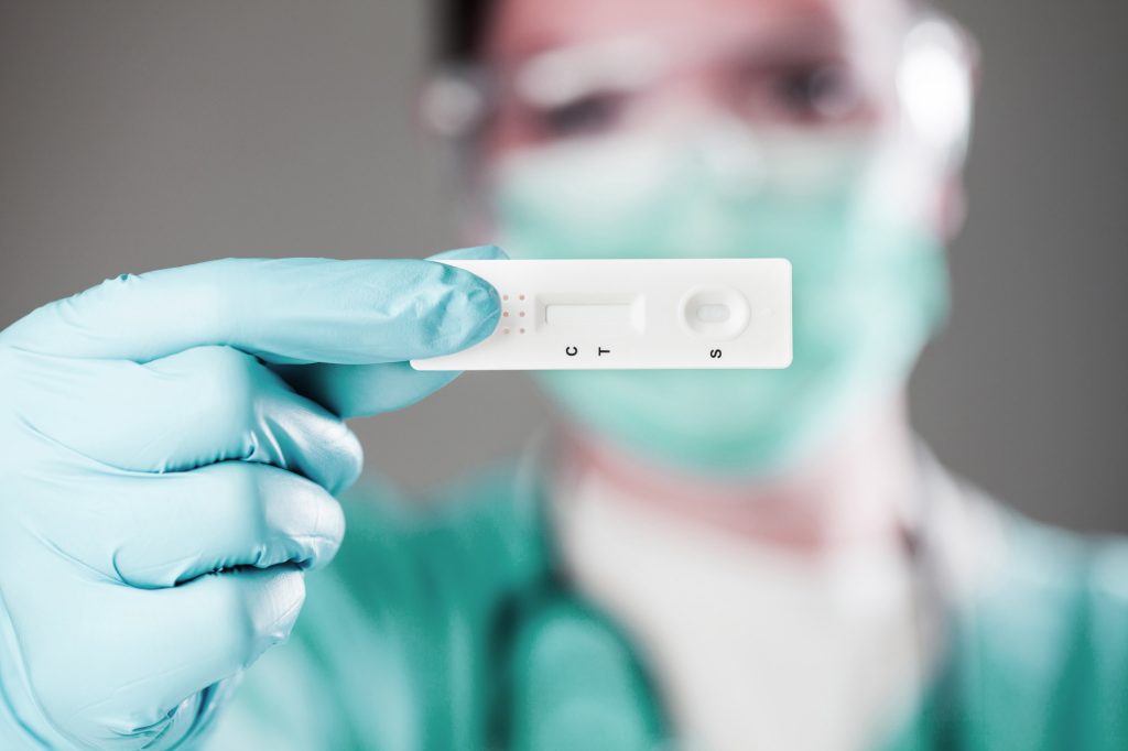 Κίνα: Δυσκολέυει το έργο για μείωση των κρουσάτων Covid-19