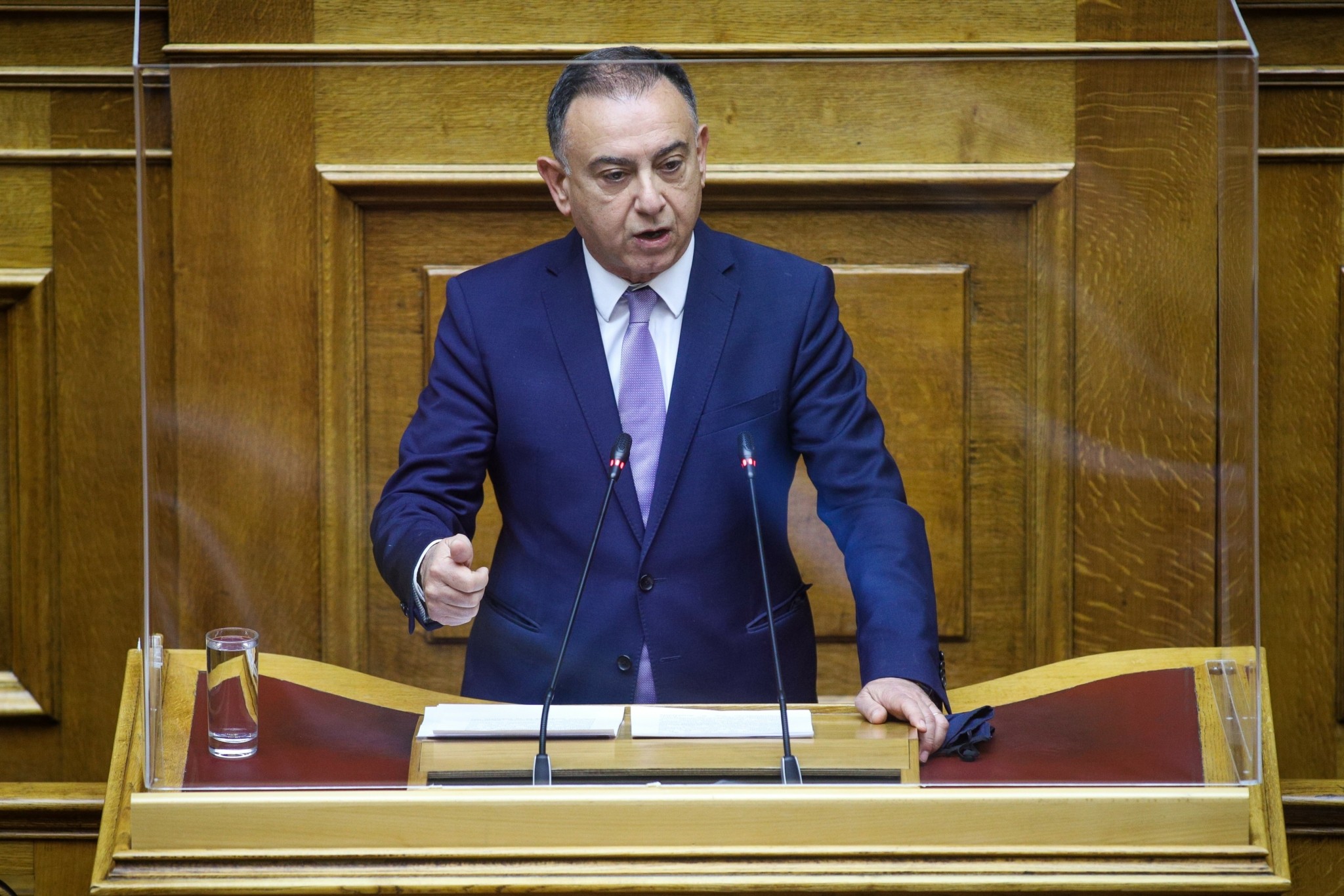 Χ.Κέλλας: «Συμφωνώ απόλυτα με την απόλυση των ανεμβολίαστων υγειονομικών»