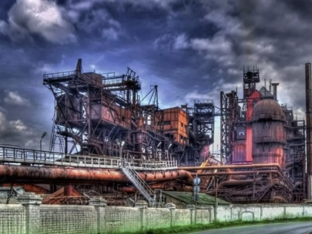 Πεδίο μάχης το Azovstal: Οι ρωσικές δυνάμεις «ξετρυπώνουν» τους νεοναζί του Τάγματος Αζόφ (βίντεο)