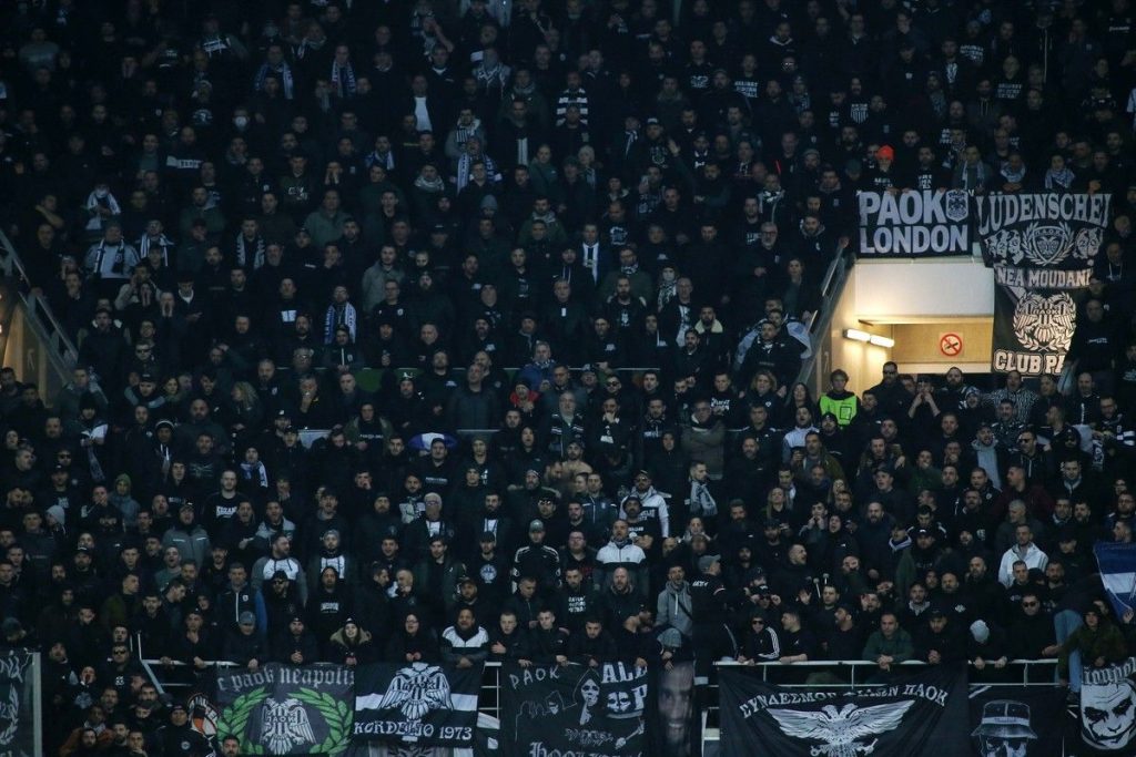 Μαρσέιγ – ΠΑΟΚ: Πεδίο μάχης το γήπεδο – Η αστυνομία έριξε δακρυγόνα στην εξέδρα των οπαδών του ΠΑΟΚ (βίντεο)