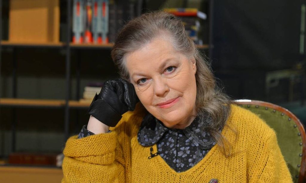 Ρούλα Πατεράκη: «Ο Σάκης Ρουβάς ωφελήθηκε από τον Λιγνάδη επειδή τον πρόσεξε»