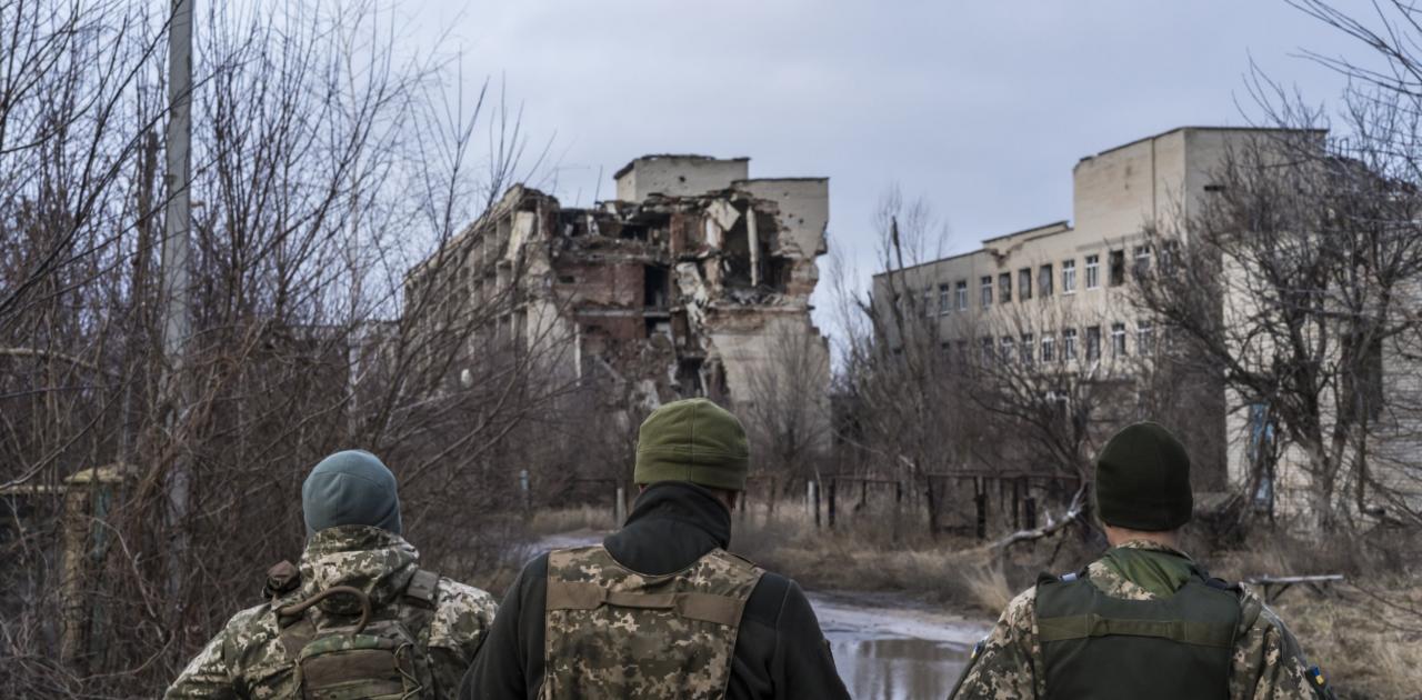 Ρ.Καντίροφ: «Απελευθερώθηκε το 98% της Μαριούπολης» – Το ρωσικό πυροβολικό ισοπεδώνει το Azovstal