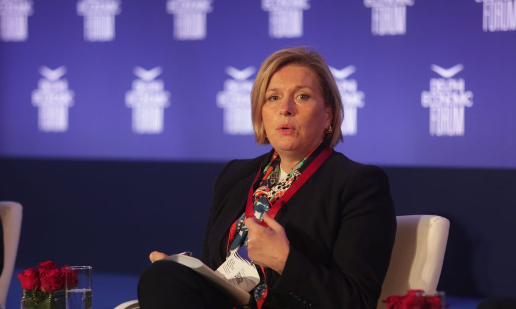 Η Ελλάδα πρώτη σε θανάτους και η Μ.Γκάγκα υπόσχεται καλύτερο WiFi στον Ευαγγελισμό για να «σερφάρει» ο Β.Κοντοζαμάνης