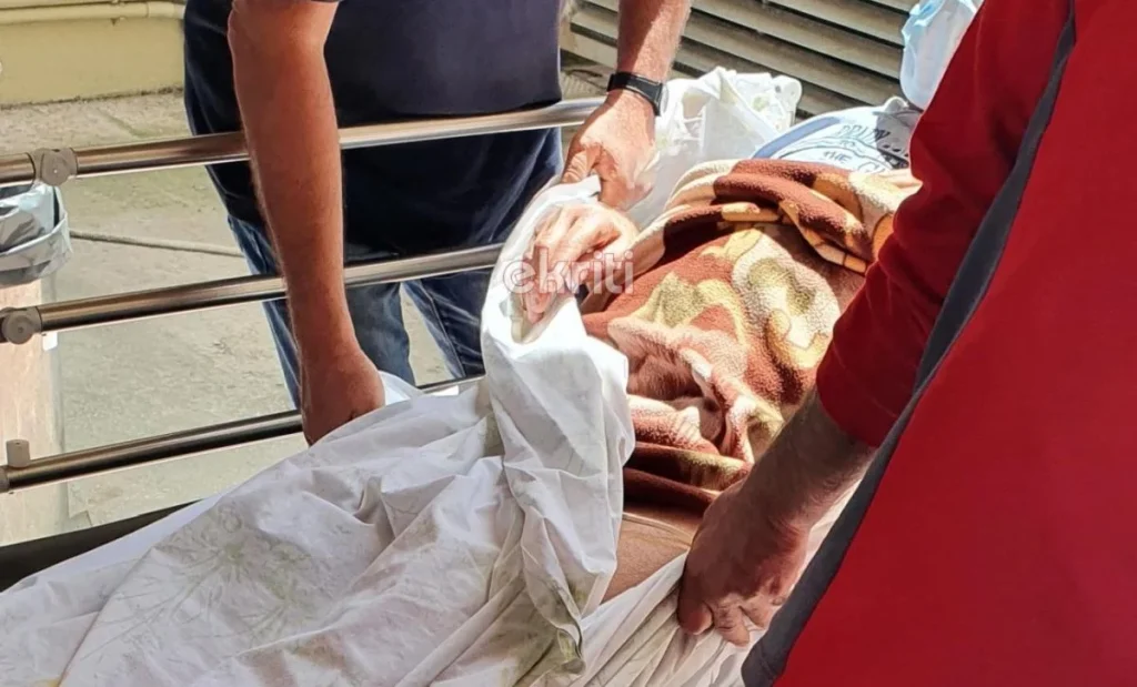 Κρήτη: 84χρονος πήγε με ασθενοφόρο στο νοσοκομείο και επέστρεψε σπίτι του στην… καρότσα του αγροτικού!