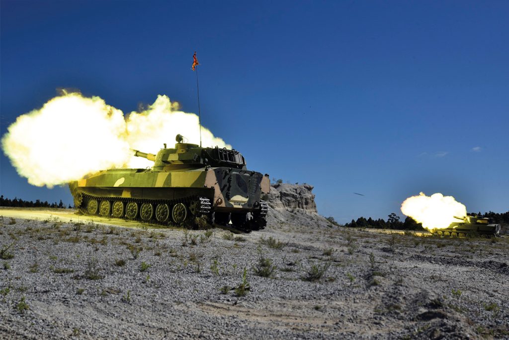 Βίντεο: Ρωσικά πυροβόλα 2S1 Gvozdika «σφυροκοπούν» το Azovstal