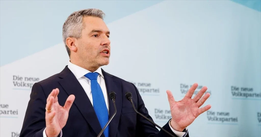 Ο καγκελάριος της Αυστρίας θα συναντηθεί αύριο με τον Β.Πούτιν στην Μόσχα