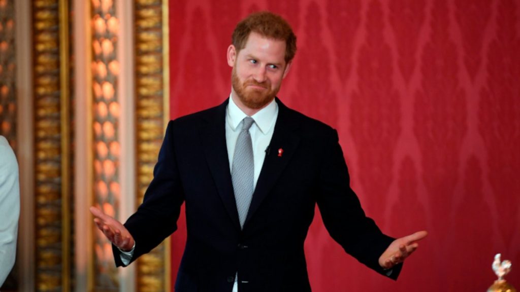 «Αναβρασμός» στο παλάτι: Ο πρίγκιπας Χάρι δεν θέλει την Καμίλα βασίλισσα και ετοιμάζει αποκαλυπτική βιογραφία
