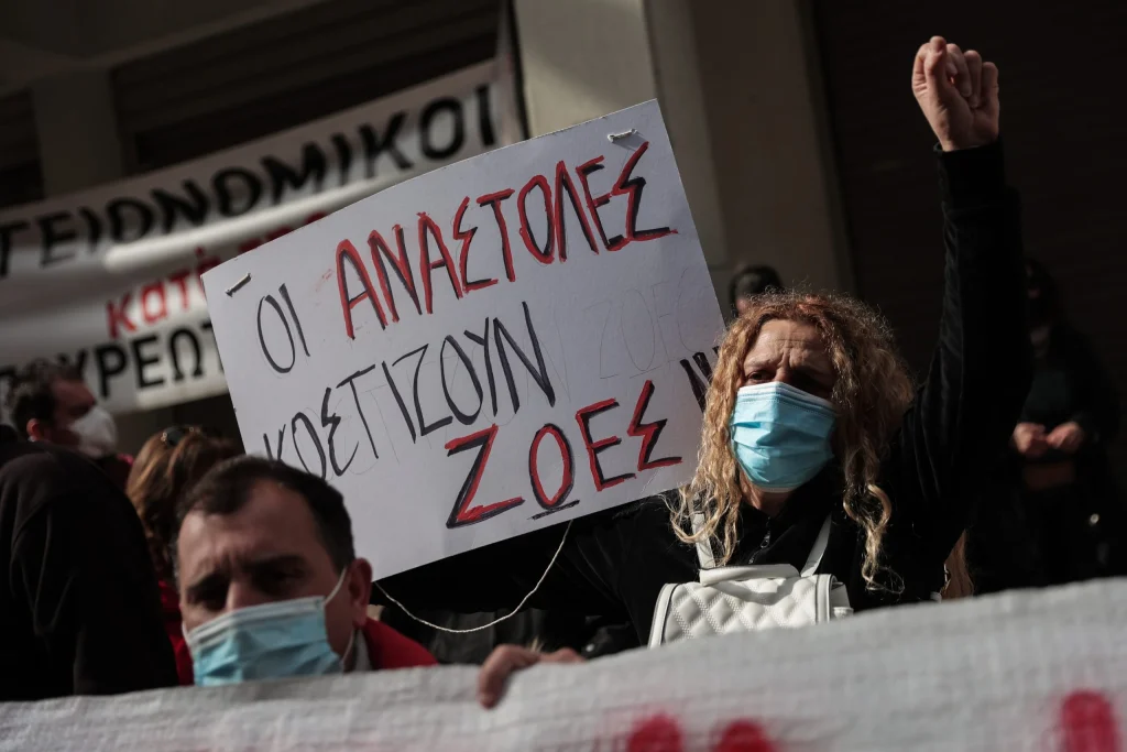 ΠΟΕΔΗΝ για υγειονομικούς – απεργούς πείνας: «Μέτρο ανάλγητο χωρίς κανένα υγειονομικό όφελος η αναστολή»