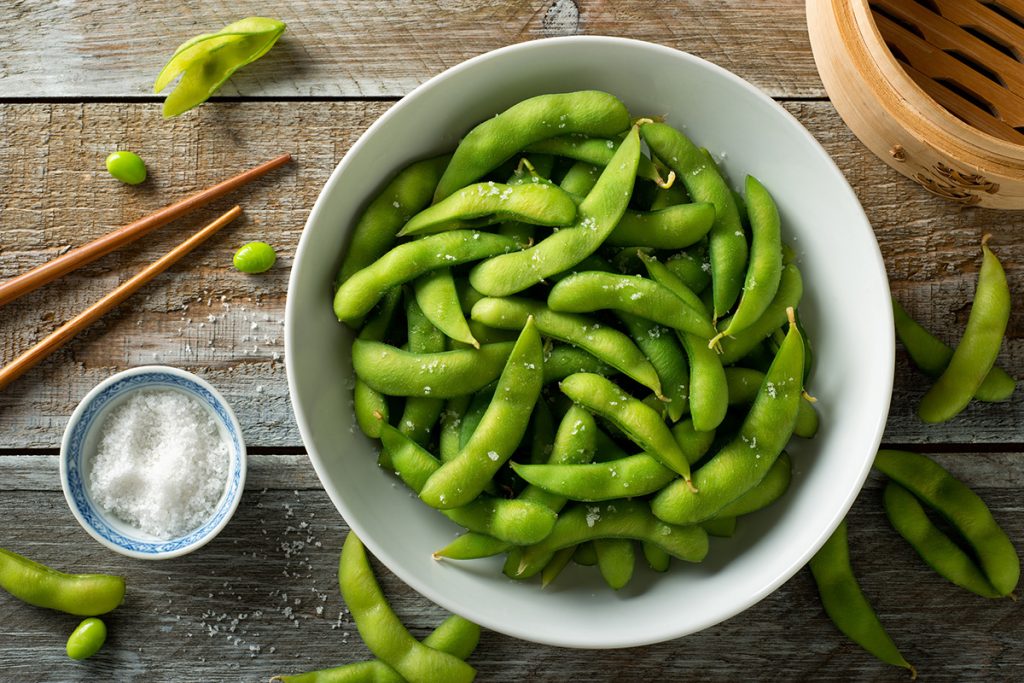Όσα πρέπει να γνωρίζετε για τα φασόλια Edamame – Πόσες θερμίδες έχουν & 8 πολύτιμα οφέλη υγείας