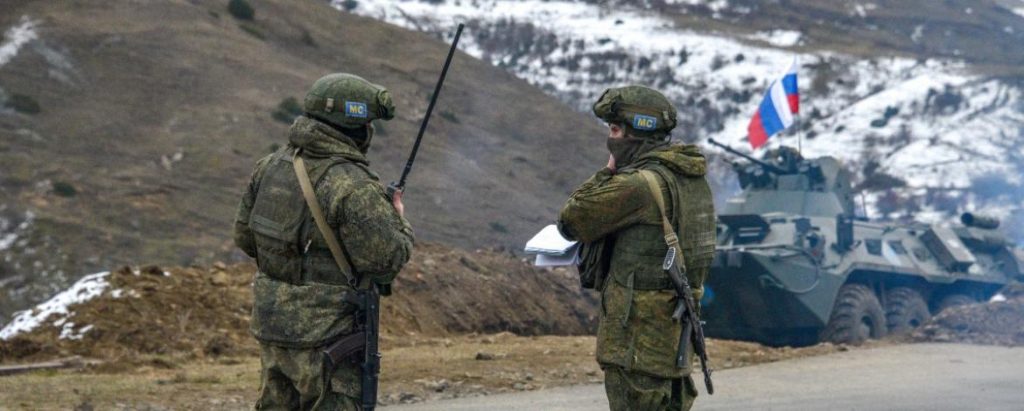 Βίντεο: Οι Ρώσοι μεταφέρουν ανθρωπιστική βοήθεια στους Αρμένιους του Αρτσάχ