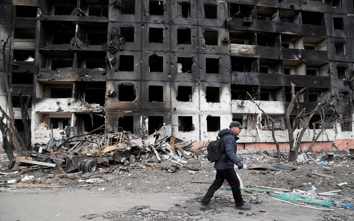 Ουκρανία: Ανοίγουν εννέα ανθρωπιστικοί διάδρομοι σήμερα – Στη Μαριούπολη ο ένας