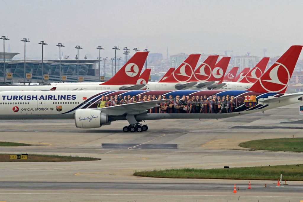 Κίνηση-ματ από Τουρκία: Συμφωνία της Turkish Airlines για μεταφορά των Ρώσων τουριστών που διώχνει η Ελλάδα