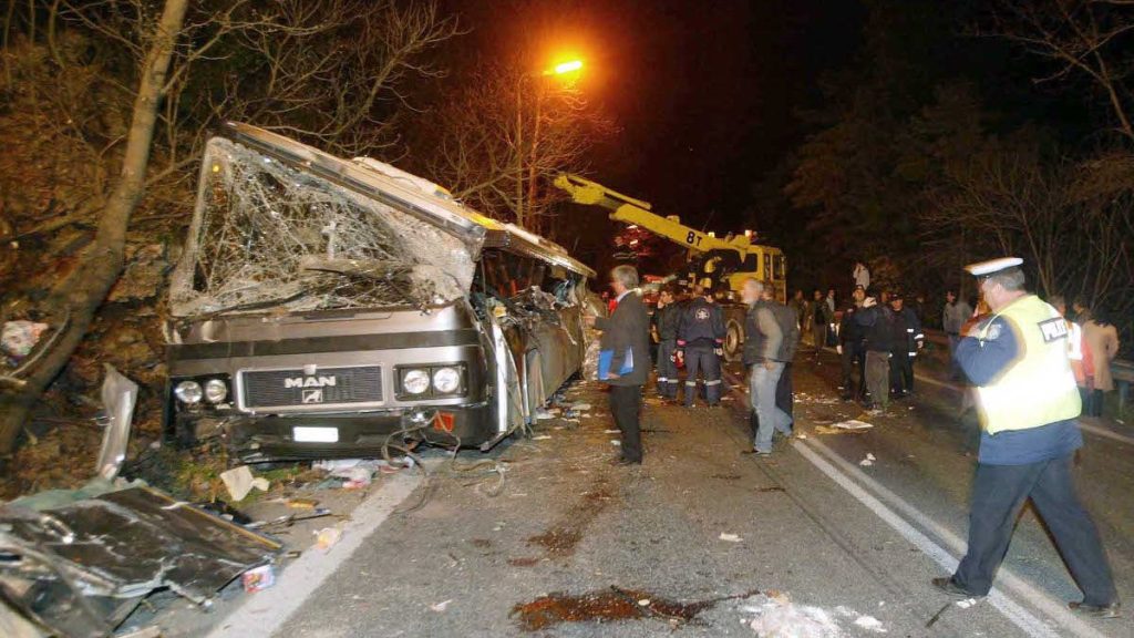 Σαν σήμερα πριν από 19 χρόνια η τραγωδία με τους 21 νεκρούς μαθητές στα Τέμπη (βίντεο)