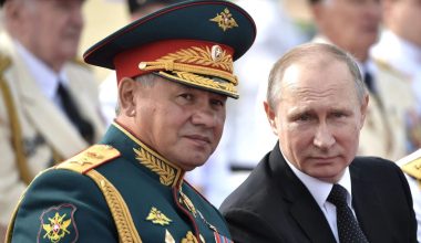 Β.Πούτιν: Εισηγείται την απόλυση του Σ.Σόιγκου – Προς διορισμό νέου υπουργού Άμυνας