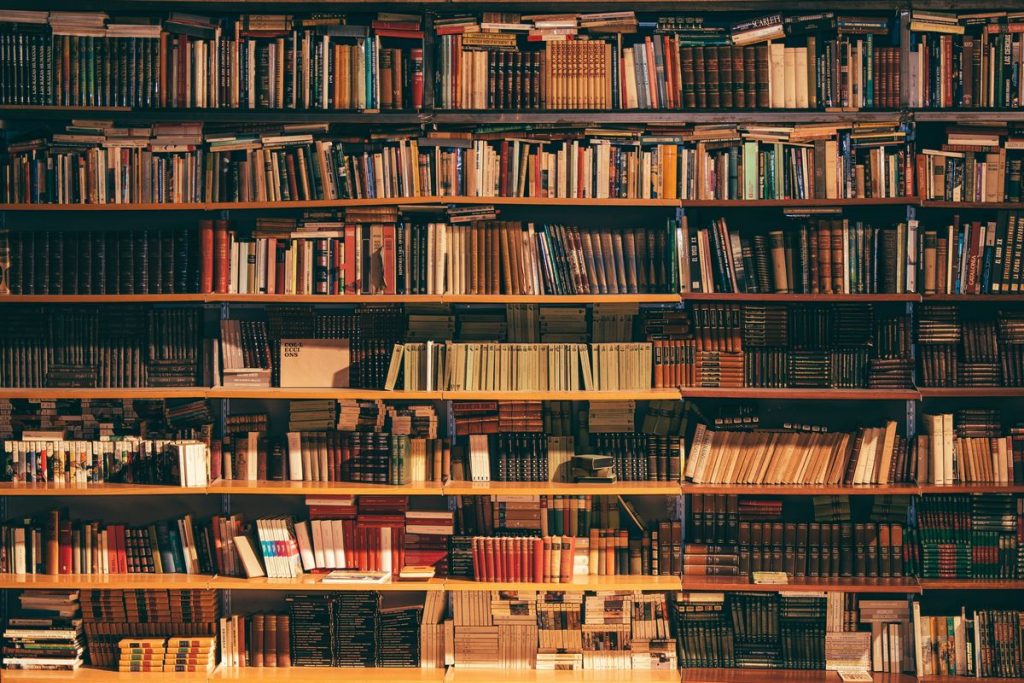 Εσύ ήξερες ότι το 10% των Ισλανδών… έχει γράψει βιβλίο;