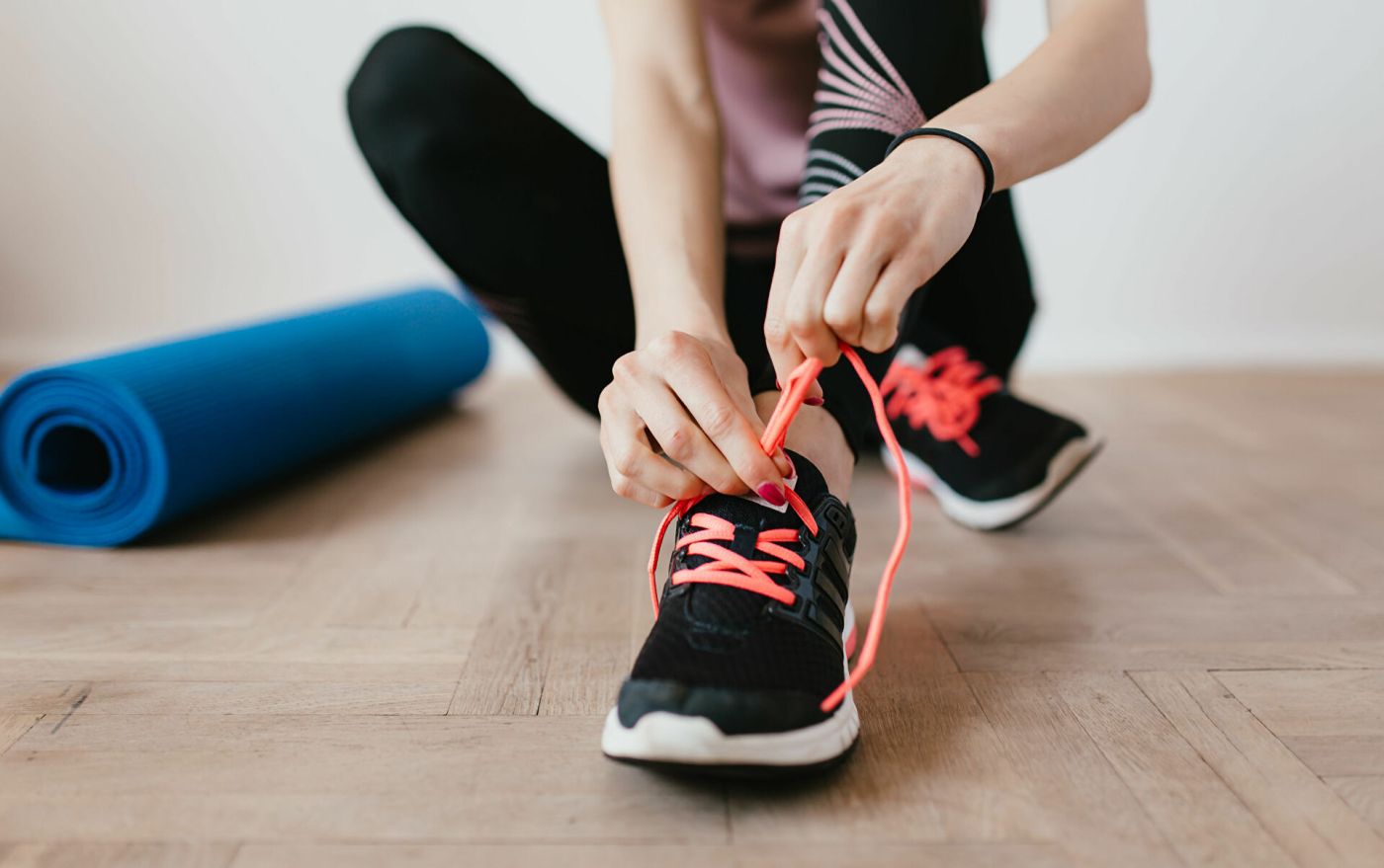 Έχετε αναρωτηθεί; – Γιατί λύνονται μόνα τους τα κορδόνια των παπουτσιών;