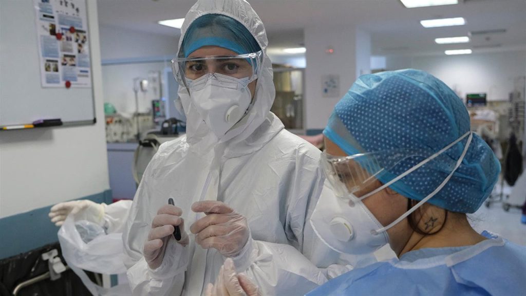 Κορωνοϊός: Στα 8.223 τα νέα κρούσματα – 77 θάνατοι