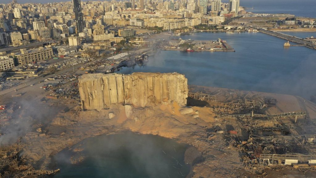 Λίβανος: Εντολή για καταστροφή των σιλό στο λιμάνι της Βηρυτού