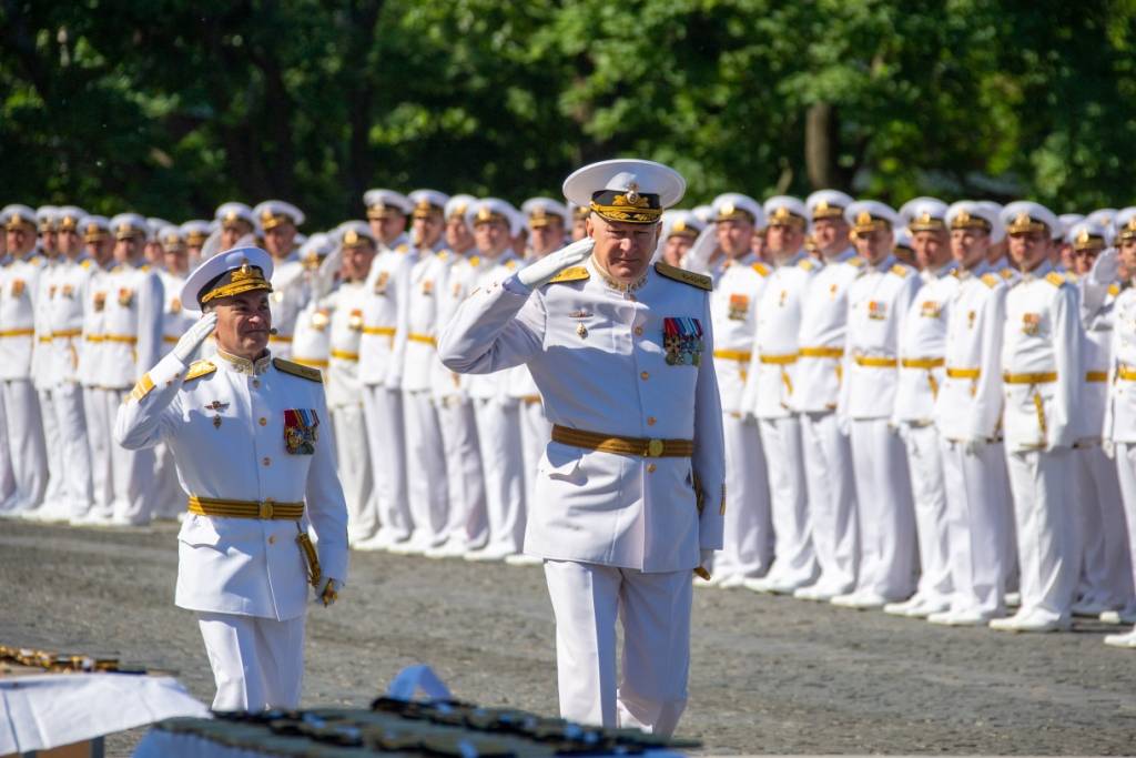 Ο αρχηγός του ρωσικού Ναυτικού Nikolay Evmenov συναντήθηκε με το πλήρωμα του «Moskva»