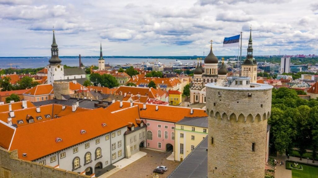 Εσθονία: «Ο Πούτιν καταλαβαίνει μόνο τη γλώσσα της δύναμης – Nα τον σταματήσει το ΝΑΤΟ»