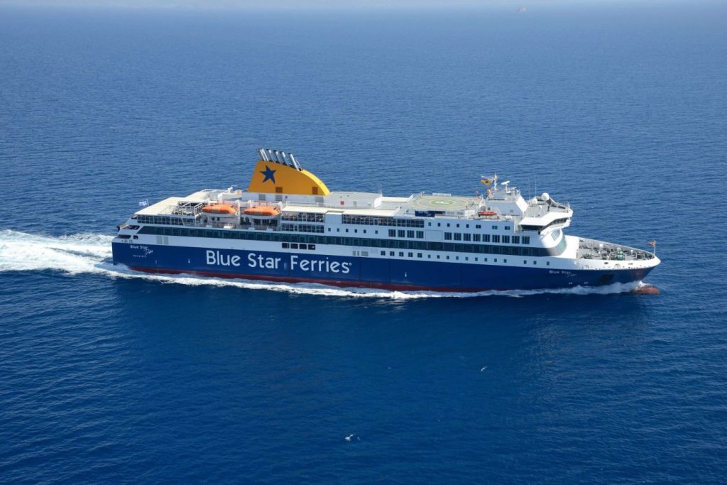 Νάξος: O «μάγκας» καπετάνιος του Blue Star Delos έδωσε μάχη για να δέσει το πλοίο στο λιμάνι (βίντεο)