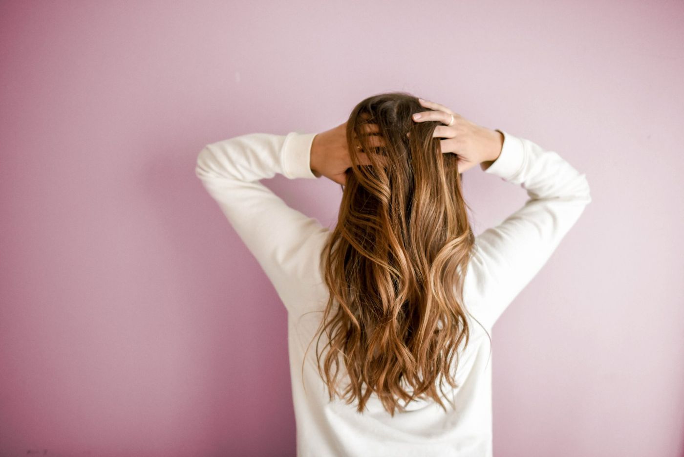 Μαλλιά: Πείτε «αντίο» στην ψαλίδα με αυτούς τους φυσικούς τρόπους