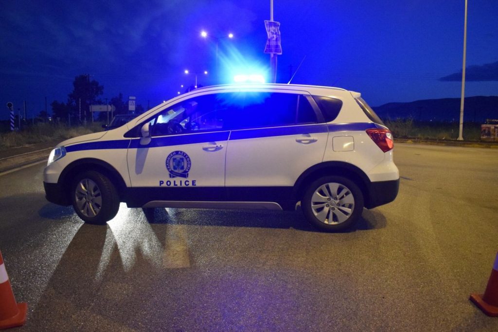 Κρήτη: Άγρια συμπλοκή με σπασμένα μπουκάλια έξω από μπαρ στο Ηράκλειο – 30χρονος τραυματίστηκε στο κεφάλι
