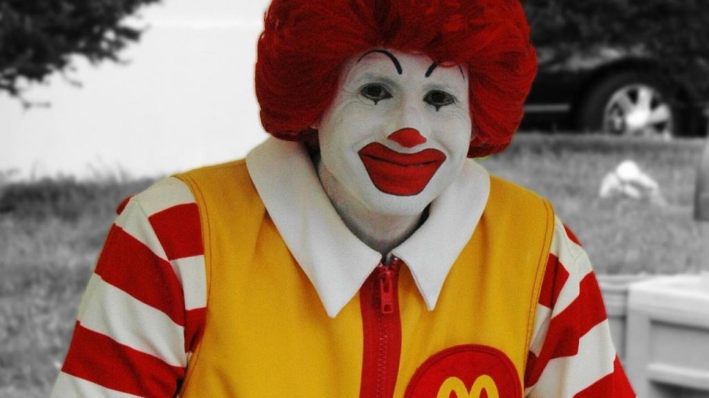 McDonald`s: Αυτός είναι ο πραγματικός λόγος που απέσυραν τον αγαπημένο τους κλόουν