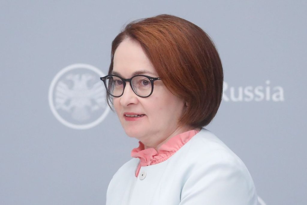 Κεντρική τραπεζίτης της Ρωσίας: «Η ρωσική οικονομία δεν μπορεί να επιβιώσει επ’ αόριστον»