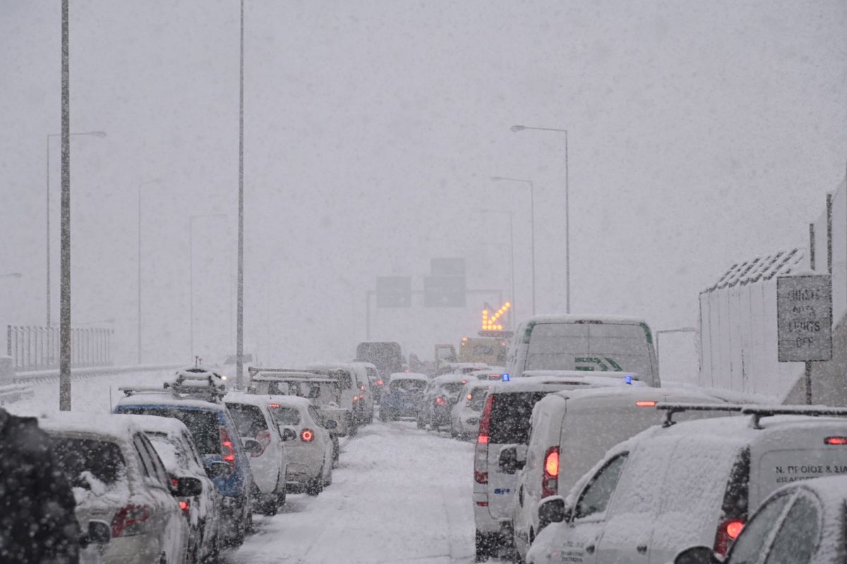 Αττική Οδός: Από τις 12.000 αιτήσεις για αποζημίωση μόνο 3.500 οδηγοί απέδειξαν ότι εγκλωβίστηκαν