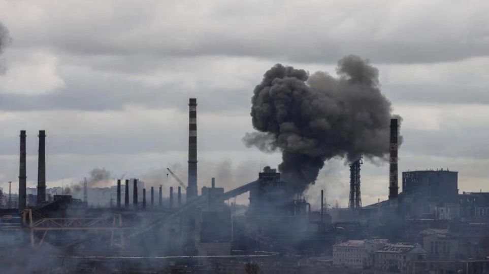 Το νέο κάλεσμα του ρωσικού ΥΠΑΜ στους Ουκρανούς του Azovstal να καταθέσουν τα όπλα και να παραδοθούν