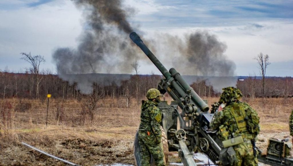 Στέλνει πυροβόλα στην Ουκρανία o Καναδάς – Nέες αντι-ρωσικές κυρώσεις