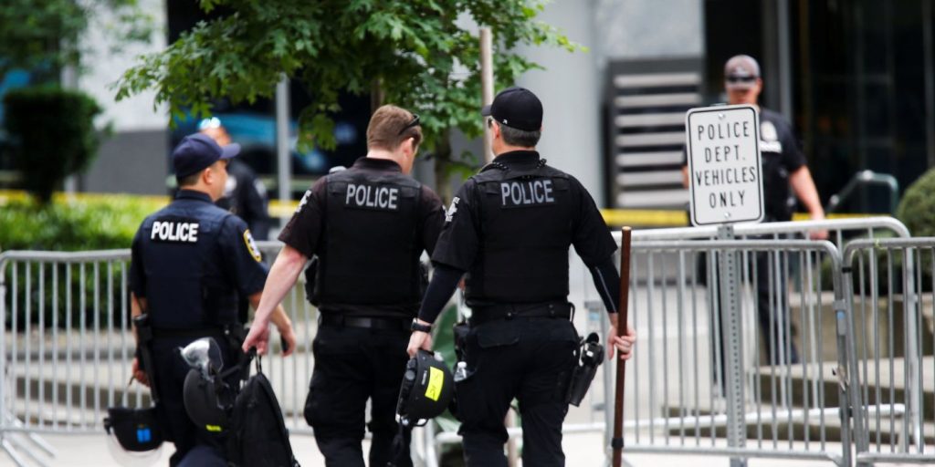 ΗΠΑ: Συνελήφθη άνδρας που μαχαίρωνε γυναίκα στο λαιμό & το μετέδιδε live στο Facebook (φώτο)