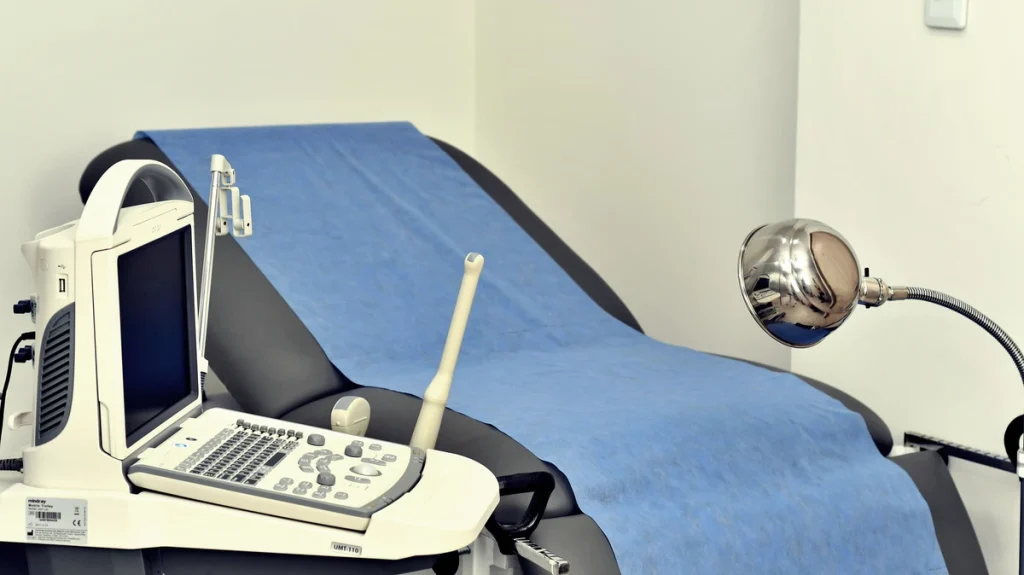 Ρόδος: 22η μήνυση στον 65χρονο γυναικολόγο – «Πήρε το χέρι μου και το κατηύθυνε στο μόριο του»